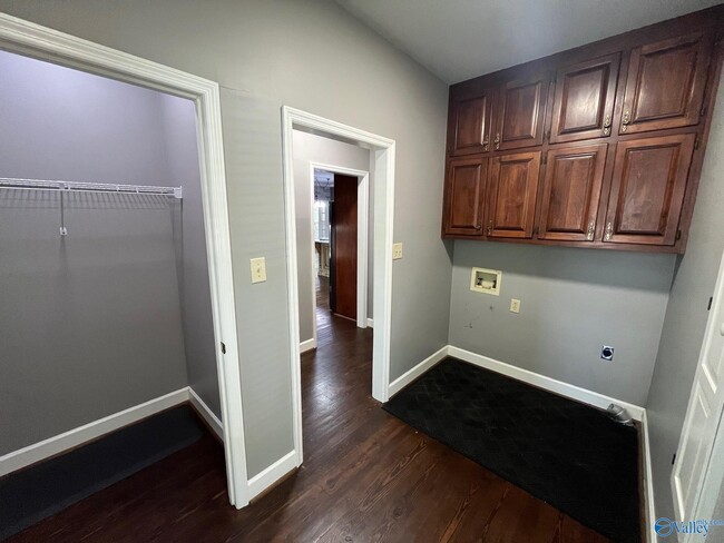Building Photo - 146 Bob White Dr