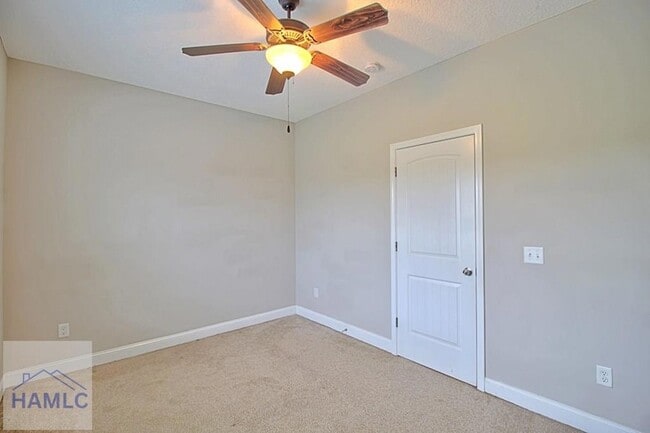 Building Photo - 582 Burke Dr