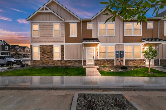 Building Photo - 10717 W Brownstone Ln