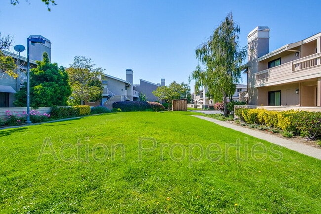 Building Photo - 180 Albacore Ln