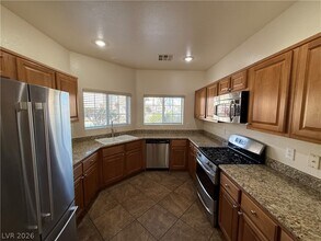 Building Photo - 5073 Tunnel Falls Dr