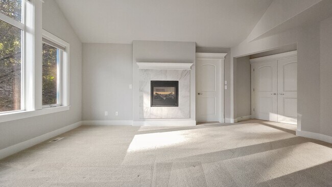 Building Photo - Stylish 4 Bedroom Layout with Office and Bonus Room