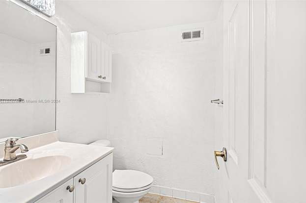 Building Photo - 2501 S Ocean Dr