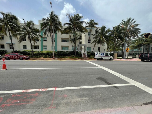 Building Photo - 9172 Collins Ave