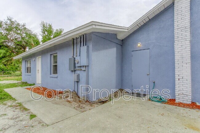 Building Photo - 685 Sears Ave NE