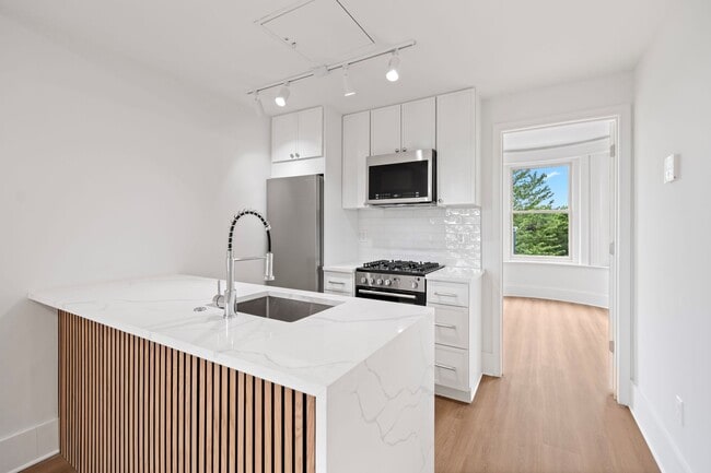 Building Photo - Brand-New Luxury Residences in the Heart of Historic Capitol Hill