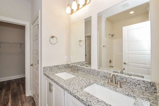 Building Photo - 1112 Walker Point Way, Brunswick, GA