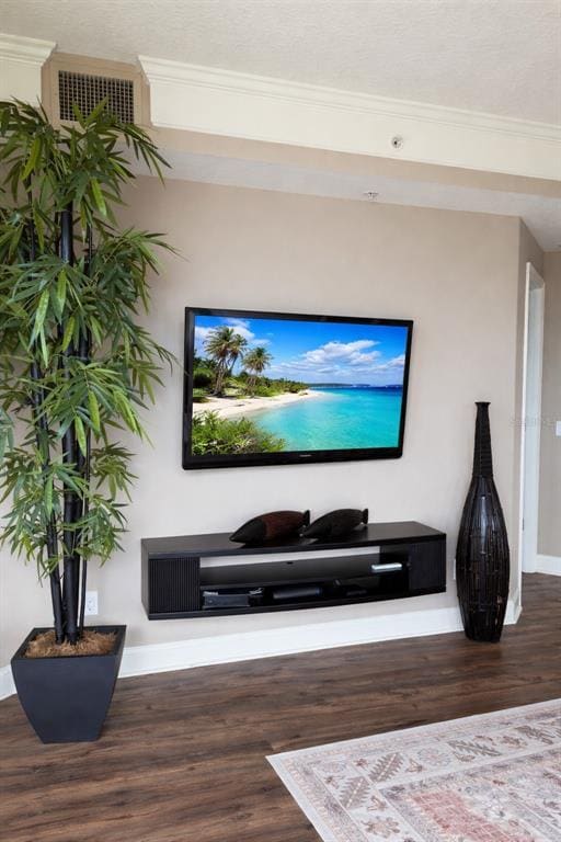 Building Photo - 6025 Sun Blvd