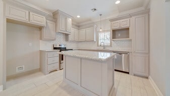 Building Photo - 1035 Timber Trails Rd