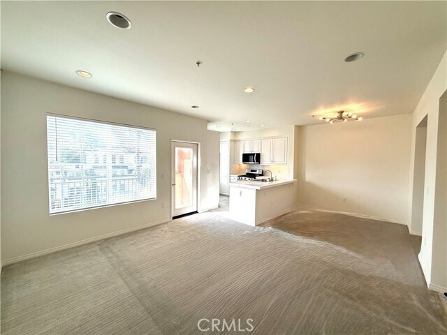 Building Photo - 6020 S Seabluff Dr