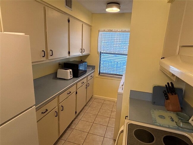 Building Photo - 1437 N Atlantic Ave