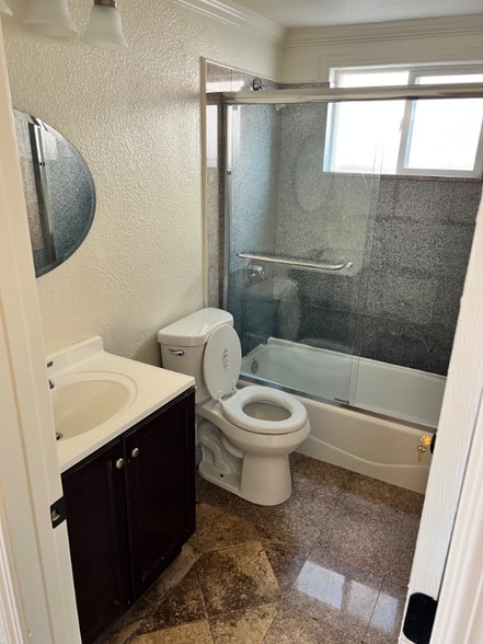 Building Photo - 934 O St