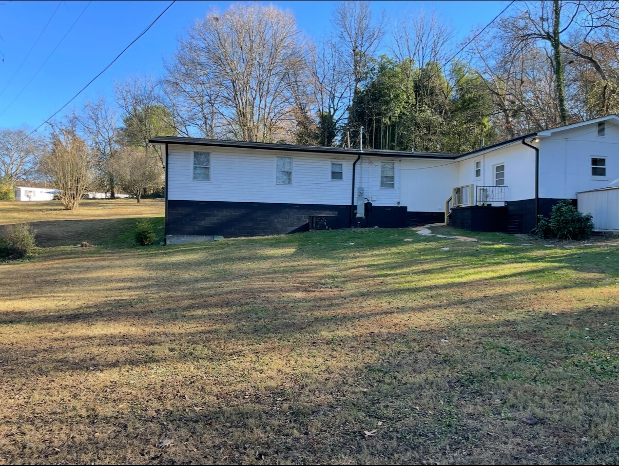 Building Photo - 3009 Cox Ln