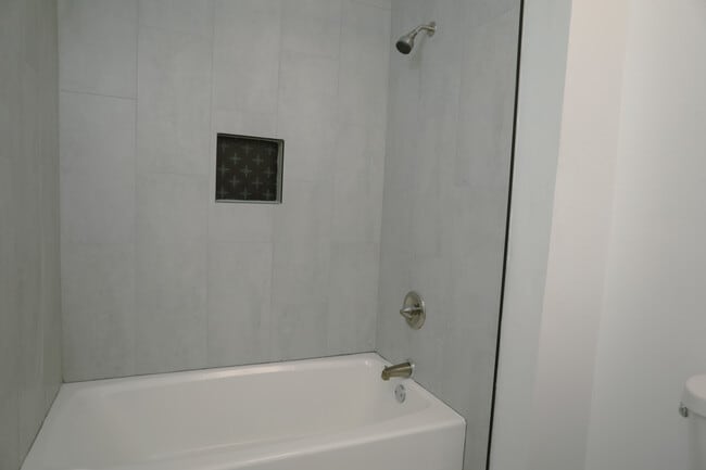 Building Photo - 137 25th St