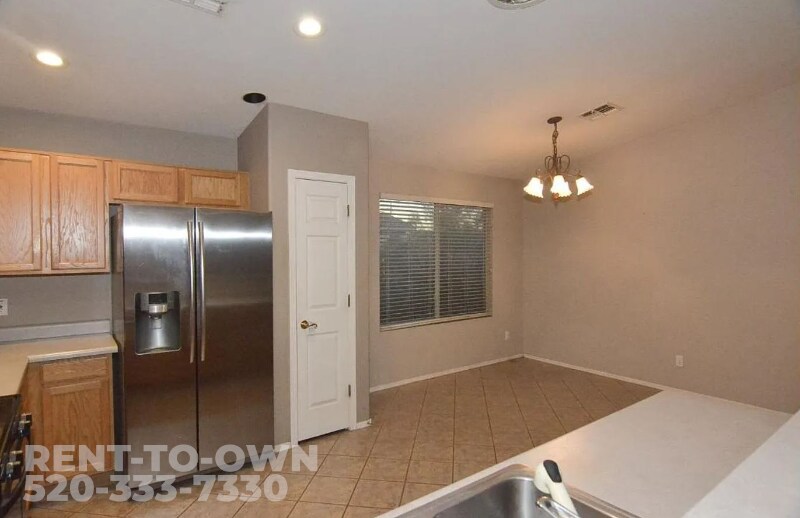 Building Photo - 4964 W Rosebay Dr