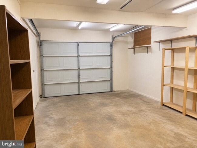 Building Photo - 2207 Hyson Pl