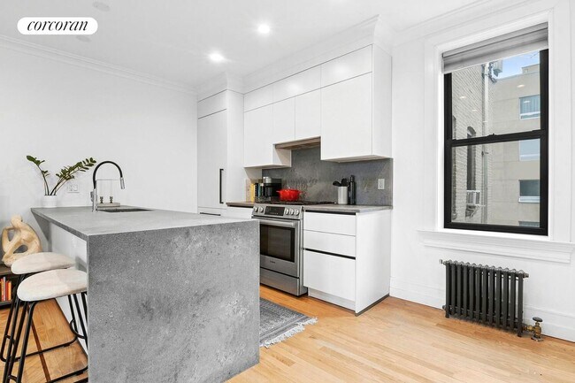 Building Photo - 24-39 38th Street D8