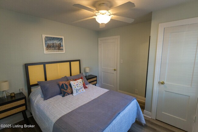 Building Photo - 720 Gheens Ave