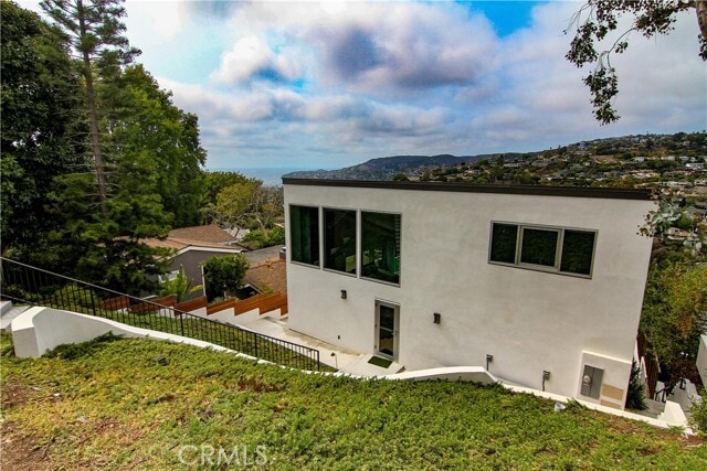 Building Photo - 1055 Van Dyke Dr