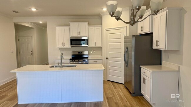 Building Photo - 384 Parkerman Ave