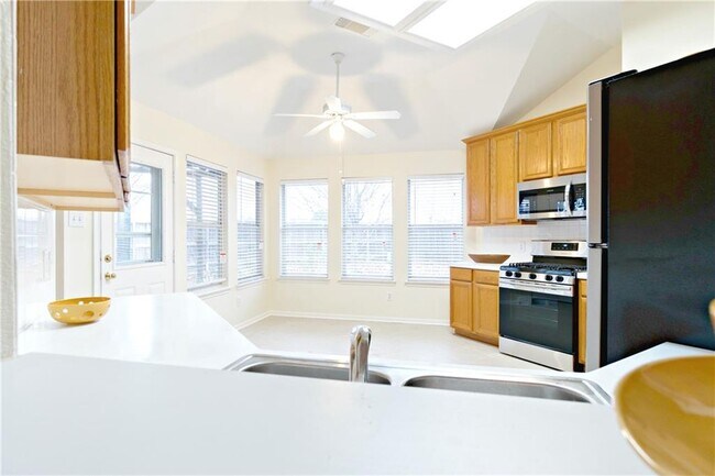 Building Photo - 11214 Amaranth Ln