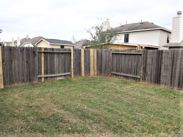 Building Photo - 631 Gateship Dr