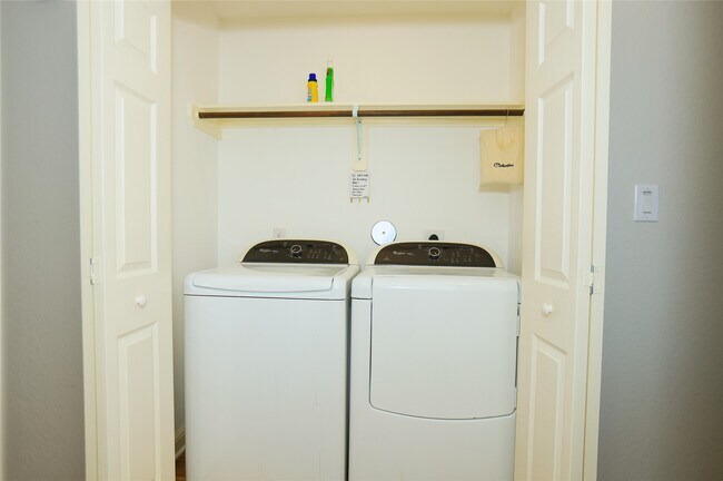 Building Photo - 131 Pieces of 8