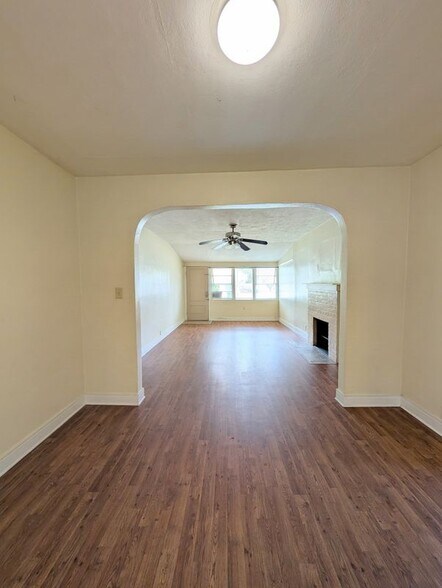 Building Photo - 1200 Kaley Ave