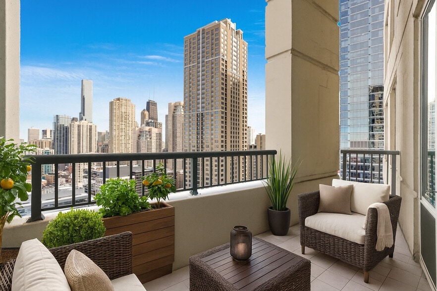 Primary Photo - 345 N La Salle Dr