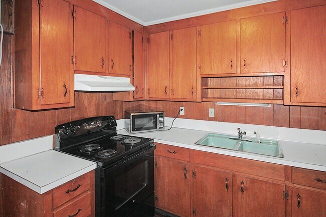Building Photo - 4121 Walker Rd
