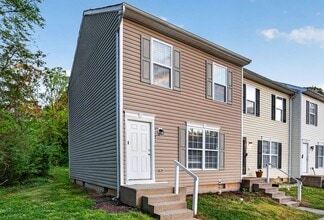 Building Photo - Newly Renovated Townhome in Presidential Lakes