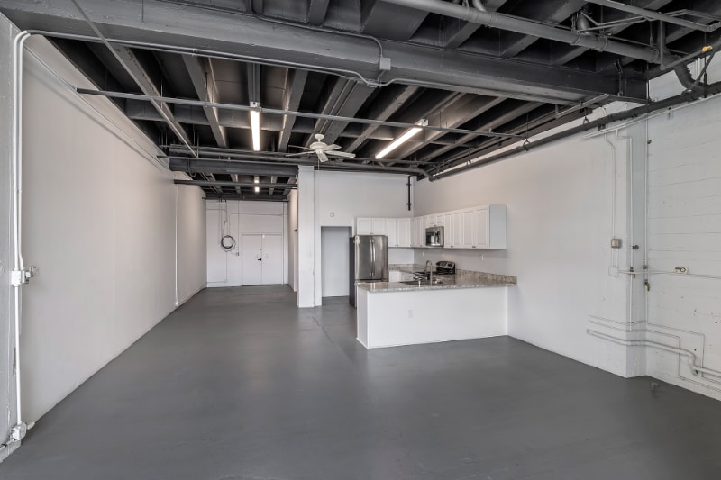 Primary Photo - 6221 Hollis St