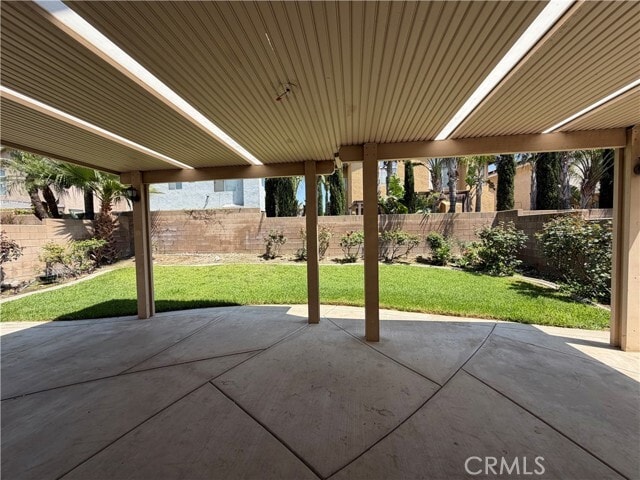 Building Photo - 5569 Hunt Club Dr