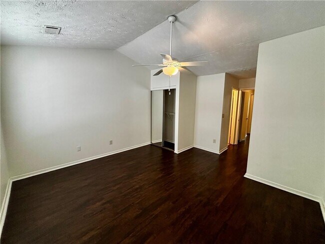 Building Photo - 464 Prince of Wales