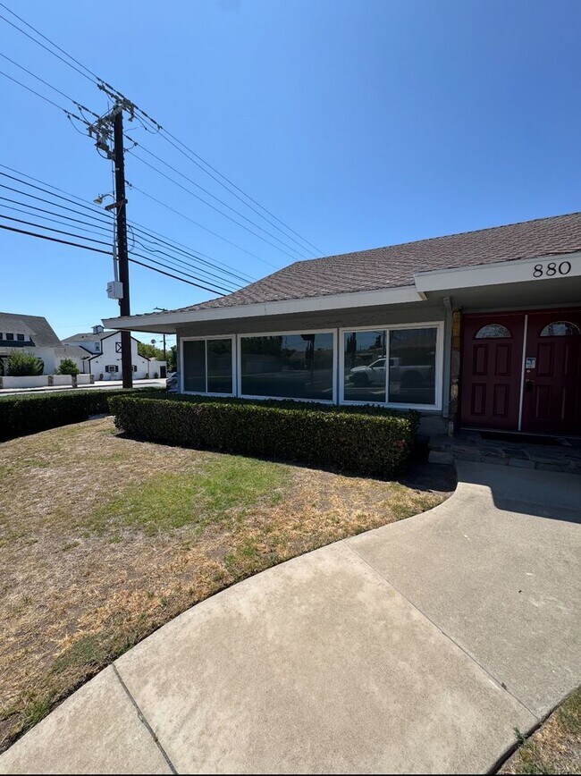 Building Photo - Spacious 4-Bedroom Home in the Heart of Or...