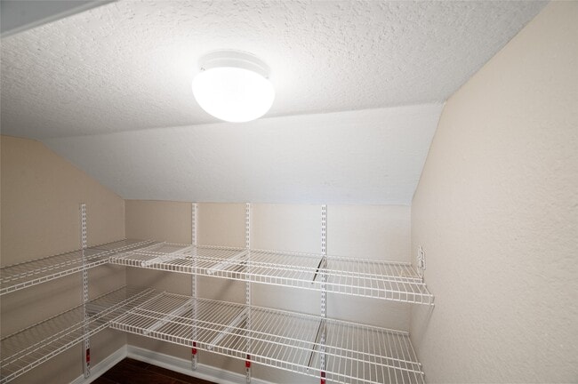 Building Photo - 20815 Winlock Trace Dr