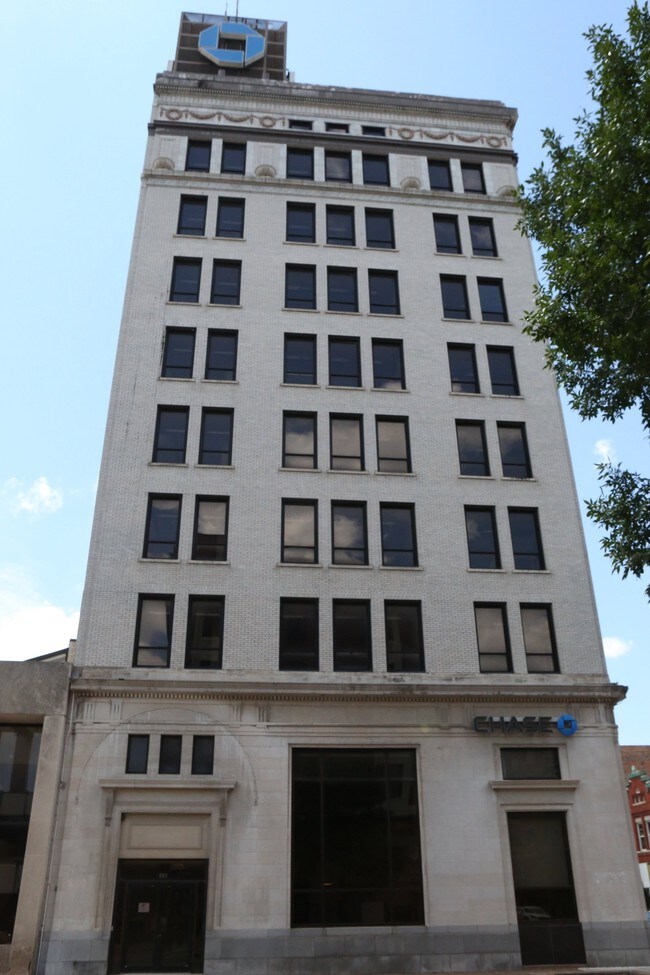 5 & 15 Apartments 501 15th St Moline IL 61265 Apartment Finder