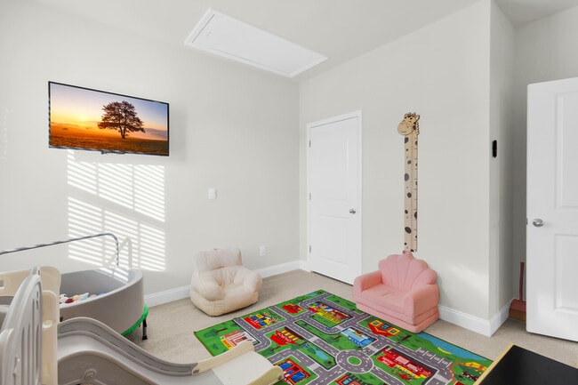 Building Photo - 501 Dakota Ave