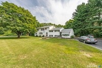 Building Photo - 15 Roarke Rd