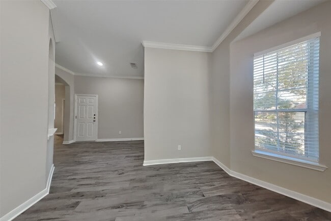 Building Photo - 20685 Oakhurst Meadows Dr