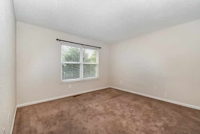 Building Photo - 3606 Black Locust Dr