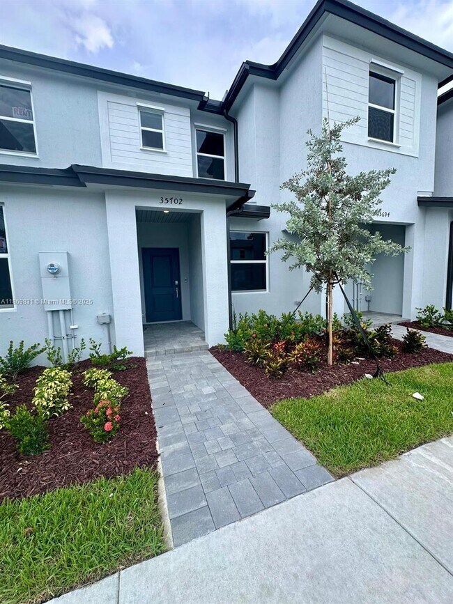 Primary Photo - 35702 SW 178th Ct