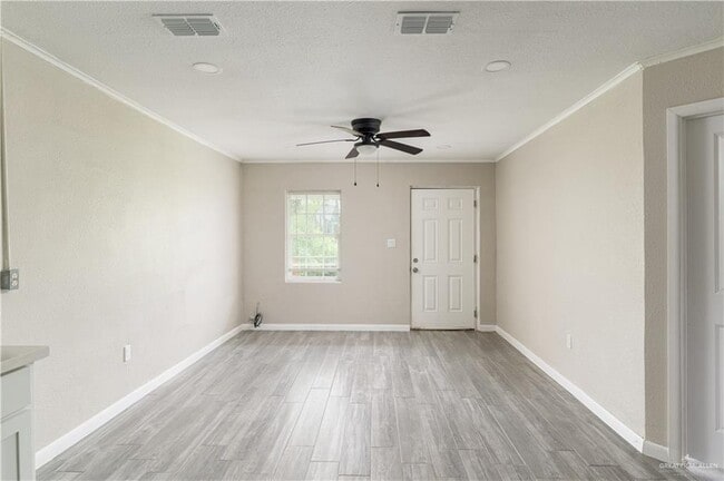 Building Photo - 2513 Beaumont Ave