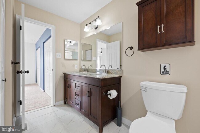 Building Photo - 328 Countryside Ct