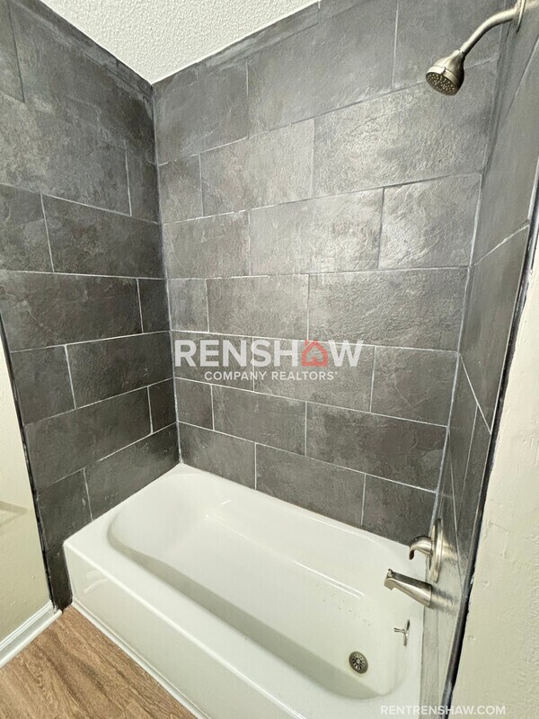 Building Photo - 1272 Semmes St