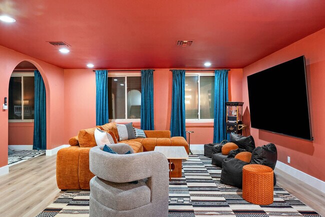 Building Photo - 7157 W Windrose Dr