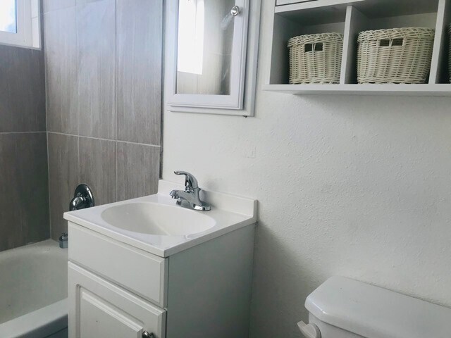 Building Photo - 120 E 8th N