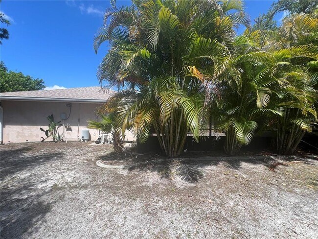 Building Photo - 1314 Beacon Dr