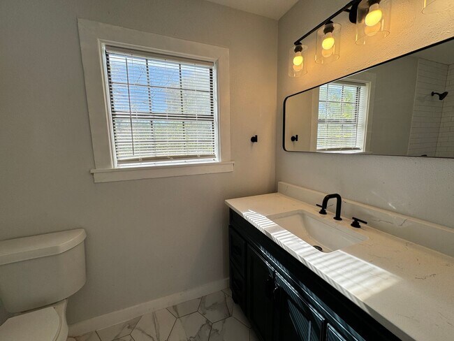 Building Photo - 5 Bedroom Home for Rent in Temple - *Save $175/Month!*