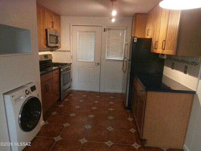 Building Photo - 248 S Paseo Lobo